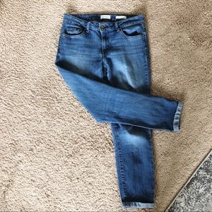 Rolled crop skinny jeans